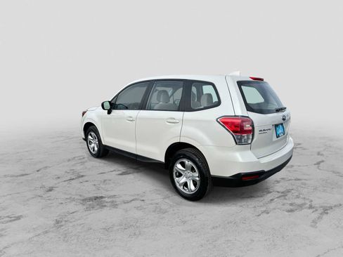 Used 2017 Subaru Forester 2.5i image 6