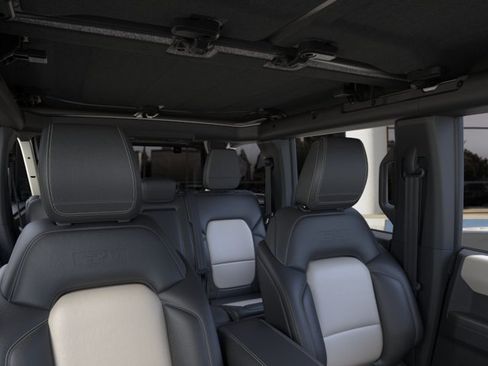 New 2026 Ford Bronco Outer Banks w/ Sasquatch Package AWD/4WD image 12
