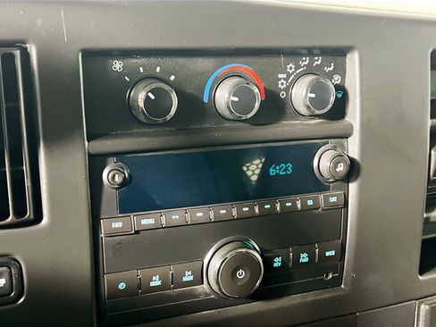 Used 2017 Chevrolet Express 3500 Work Van image 23