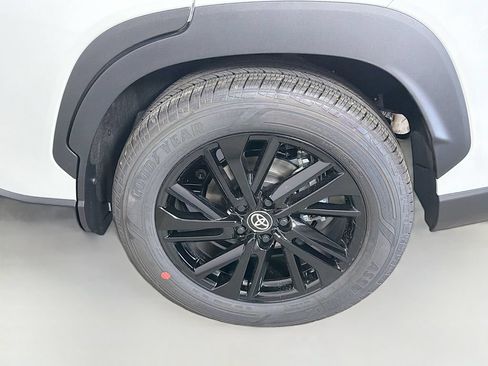 New 2026 Toyota Corolla Cross AWD Hybrid image 27