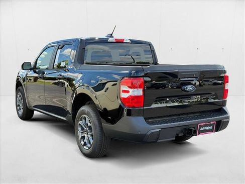 New 2025 Ford Maverick XLT image 9