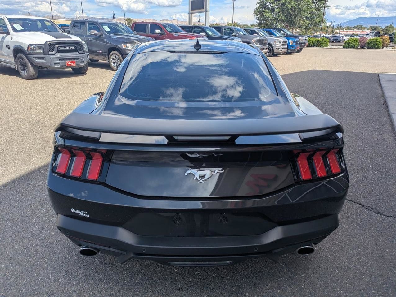 Used 2024 Ford Mustang Coupe RWD image 4