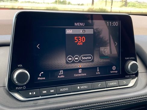 Used 2023 Nissan Rogue S image 20