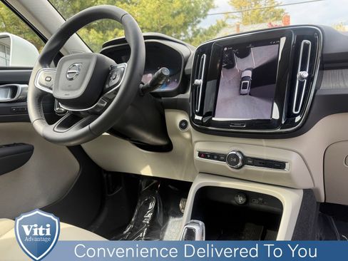 Certified 2024 Volvo XC40 B5 Plus w/ Protection Package Premier AWD/4WD image 32