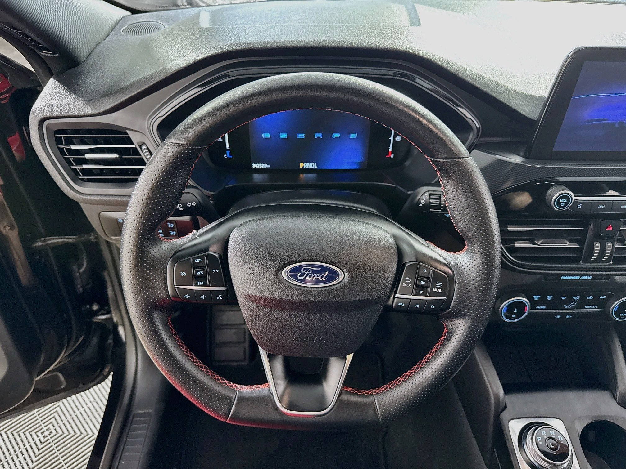 Used 2025 Ford Escape ST-Line AWD/4WD image 14