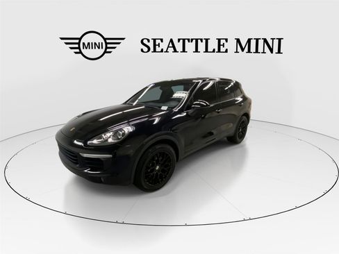 Used 2018 Porsche Cayenne image 5