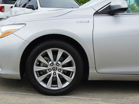 Used 2015 Toyota Camry XLE w/ Moonroof Package FWD image 10