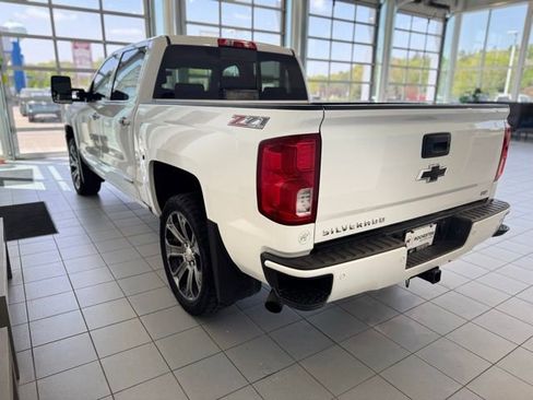 Used 2017 Chevrolet Silverado 1500 LTZ Z71 w/ LTZ Plus Package AWD/4WD image 40