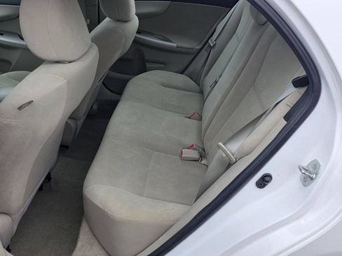 Used 2013 Toyota Corolla LE image 12