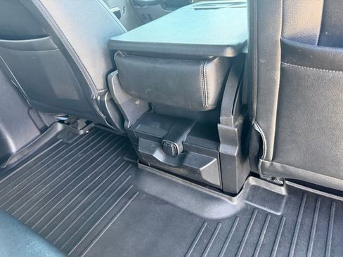 Used 2019 Ford F150 XLT w/ Equipment Group 302A Luxury AWD/4WD image 39