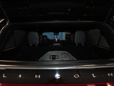 Used 2024 Lincoln Navigator L 4WD image 43