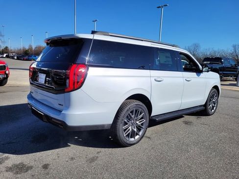 New 2026 Ford Expedition Max Platinum w/ Stealth Appearance Package image 37