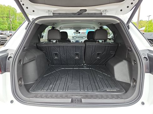 Used 2024 Chevrolet Equinox LT w/ LPO, Floor Liner Package AWD/4WD image 29