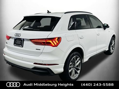 Certified 2024 Audi Q3 2.0T Premium Plus image 8