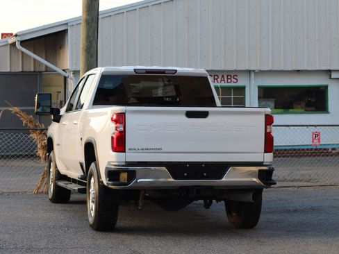 Used 2023 Chevrolet Silverado 2500 LT w/ Convenience Package image 5