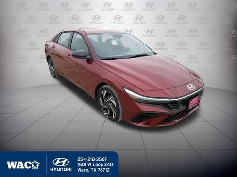 Used 2025 Hyundai Elantra Sport image 15