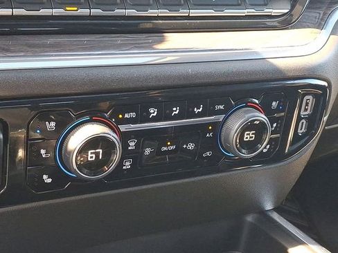 Certified 2024 Chevrolet Silverado 2500 LTZ w/ LTZ Premium Package image 17