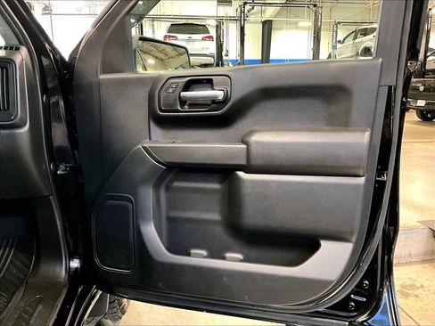 Used 2021 Chevrolet Silverado 1500 Custom Trail Boss AWD/4WD image 12