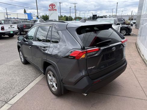 Used 2025 Toyota RAV4 XLE w/ Convenience Package AWD/4WD image 4