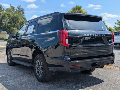 Used 2025 Ford Expedition Active RWD image 7
