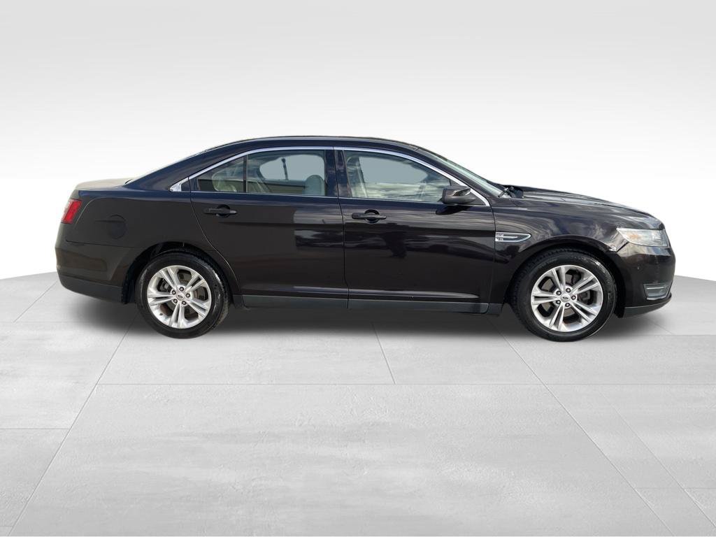 Used 2014 Ford Taurus SEL w/ Equipment Group 201A FWD image 4