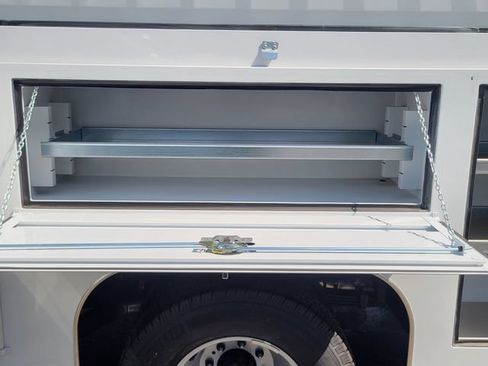 New 2024 Ford F350 XLT w/ XLT Value Package RWD image 8