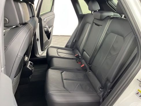 Used 2025 Audi Q3 2.0T Premium AWD/4WD image 41