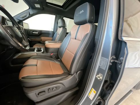 Used 2019 Chevrolet Silverado 1500 High Country image 11