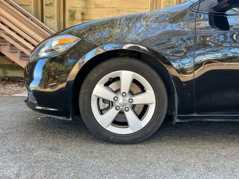Used 2016 Dodge Dart SXT image 30