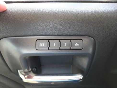 Used 2018 Chevrolet Silverado 2500 High Country AWD/4WD image 14