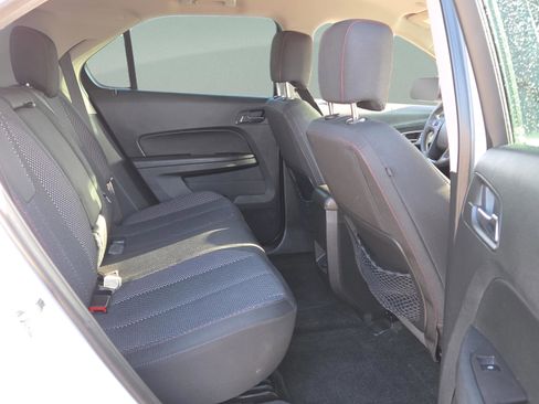 Used 2017 Chevrolet Equinox LS image 18