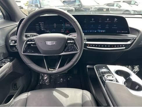 Certified 2024 Cadillac Lyriq Tech RWD image 5