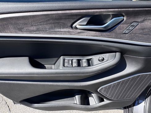 New 2026 Jeep Grand Cherokee Limited AWD/4WD image 9