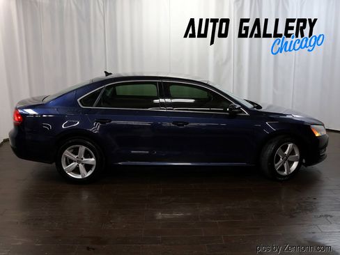 Used 2015 Volkswagen Passat 1.8T Limited Edition image 6