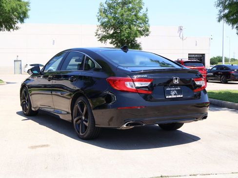 Used 2020 Honda Accord Sport image 4