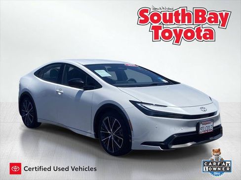 Certified 2025 Toyota Prius XLE FWD image 1