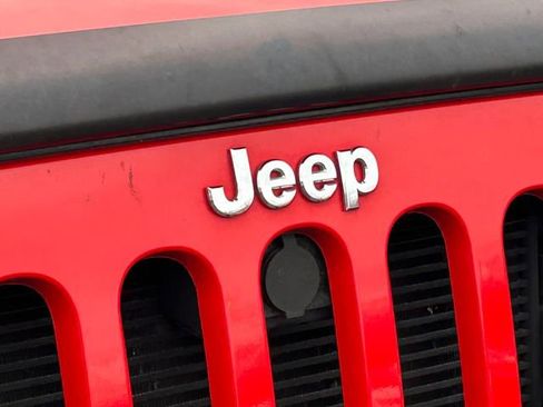 Used 2015 Jeep Wrangler Sport w/ Quick Order Package 24S AWD/4WD image 10