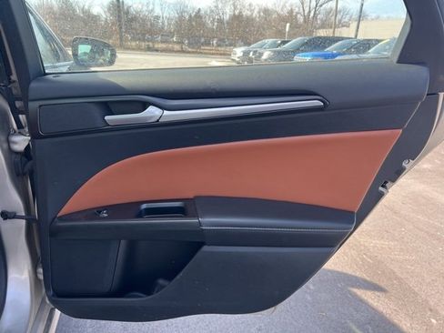 Used 2019 Ford Fusion Titanium image 13