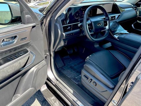 Certified 2026 INFINITI QX80 Luxe w/ Cargo Package AWD/4WD image 17