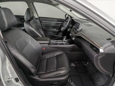 Used 2019 Nissan Altima 2.5 SL FWD image 24