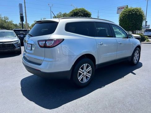 Used 2015 Chevrolet Traverse LT image 6