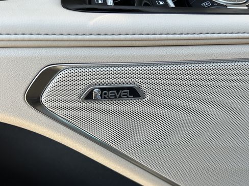 New 2025 Lincoln Nautilus Premier w/ Equipment Group 102A image 27