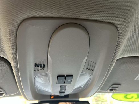 Used 2013 GMC Terrain SLE w/ Chrome and Technology Package image 26