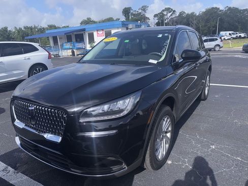 Used 2022 Lincoln Corsair FWD image 2
