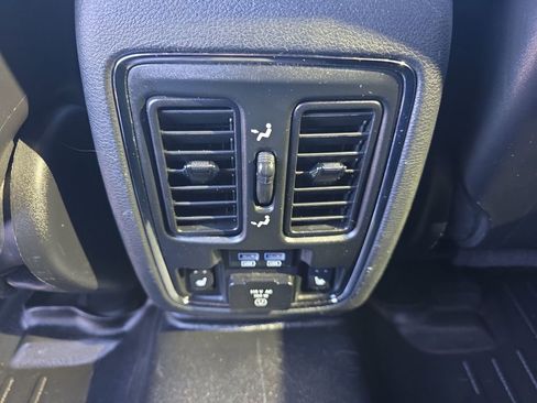 Used 2017 Jeep Grand Cherokee Limited w/ Trailer Tow Group IV image 12