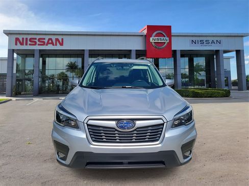 Used 2021 Subaru Forester Premium image 11