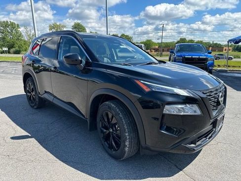 Certified 2023 Nissan Rogue SV w/ SV Premium B Package AWD/4WD image 7