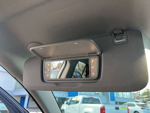 Used 2024 Chevrolet Equinox LT image 45