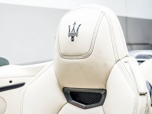 Used 2017 Maserati GranTurismo Sport RWD image 35