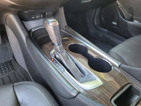 Used 2020 Chevrolet Malibu Premier FWD image 23